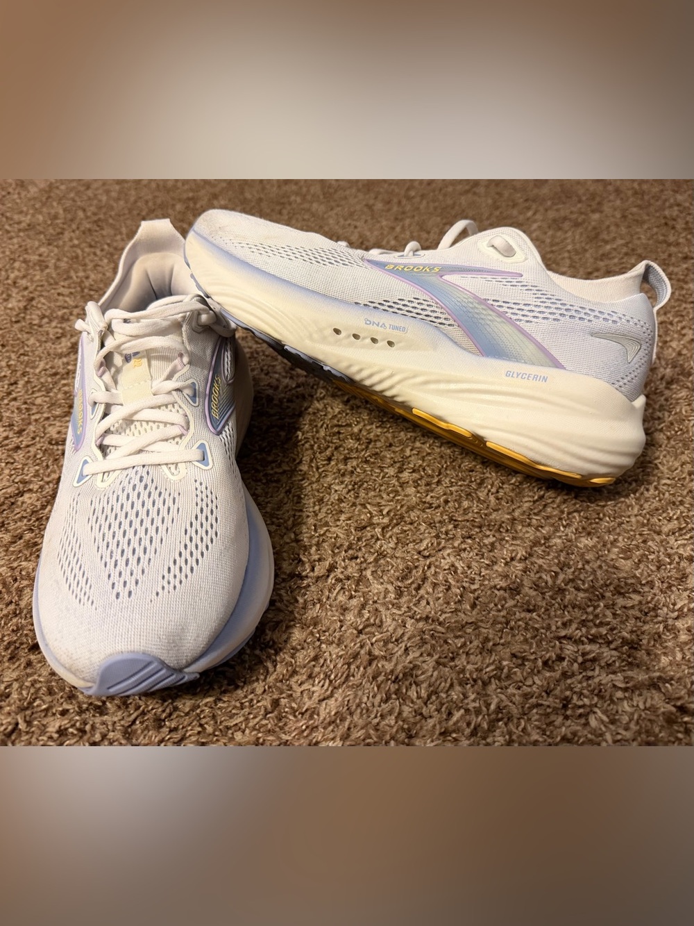 Brooks Glycerin 22 Womens Size 10.5 Running Shoe-No Insoles
